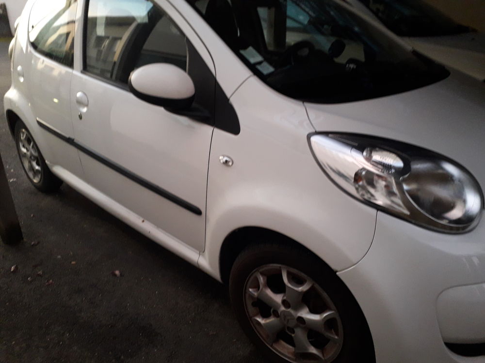 C1 1.0i Confort SensoDrive A 2011 occasion 77720 Mormant