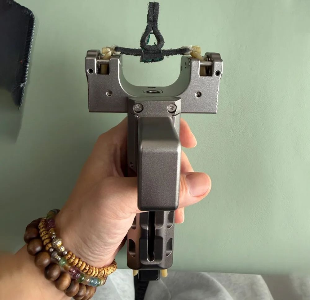 Magnifique fronde a chargeur tout en metal Jeux / jouets