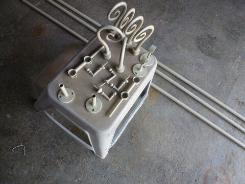 Ensemble barres  rideau + accessoires. 35 Auribeau-sur-Siagne (06)