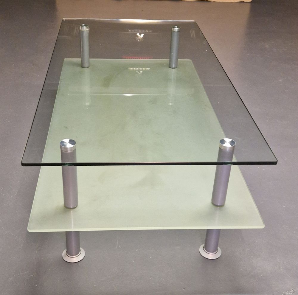 Table basse en verre et m&eacute;tal Meubles