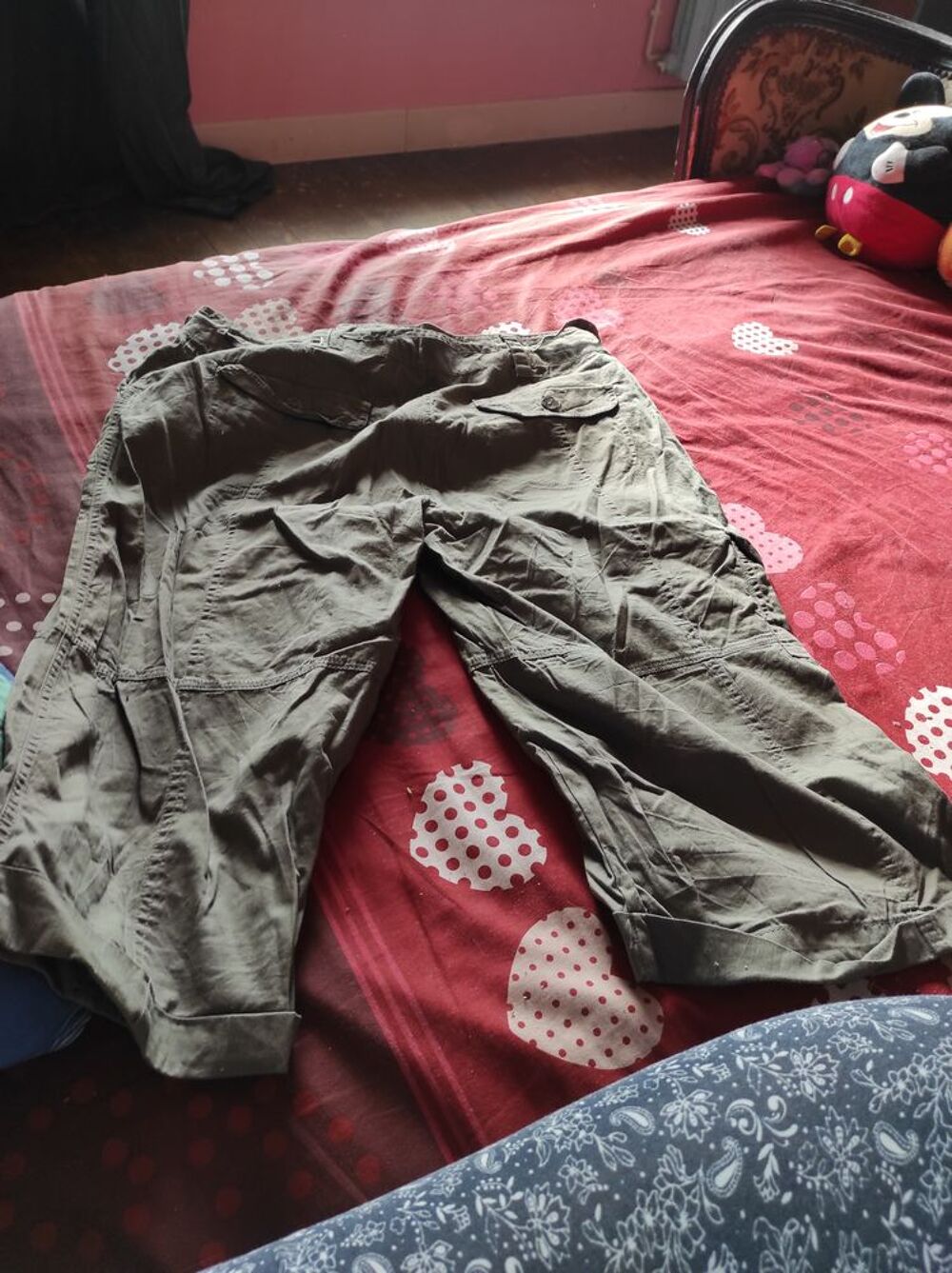 A vendre10€ bernuda taille 46 pour homme Vêtements