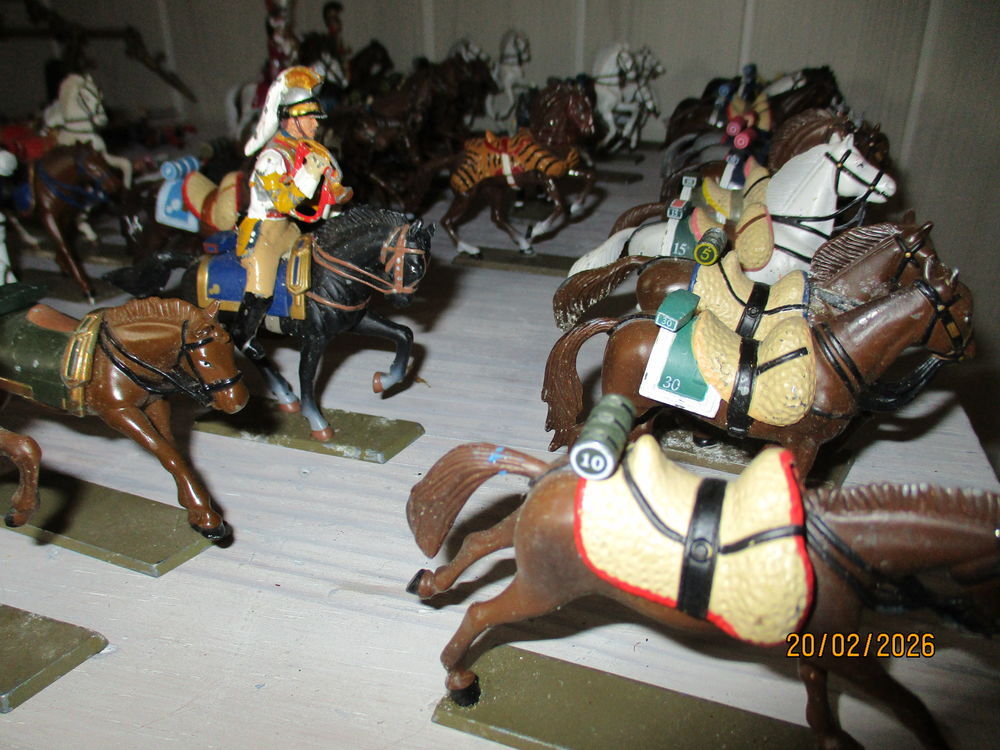 Chevaux et Cavaliers en plomb STARLUX 