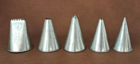 lot de 5 douilles � p�tisserie en inox 
4 Carnon Plage (34)