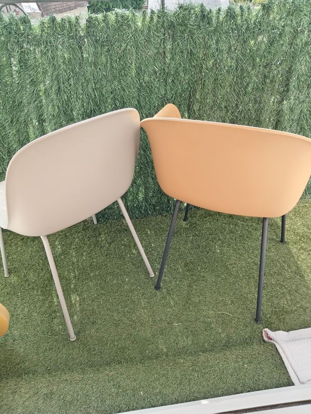 6 Chaises en plastique Meubles