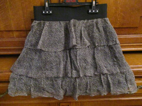 2 jupes � volants coloris marrons taille 38/40 bon �tat 0 M�rignies (59)