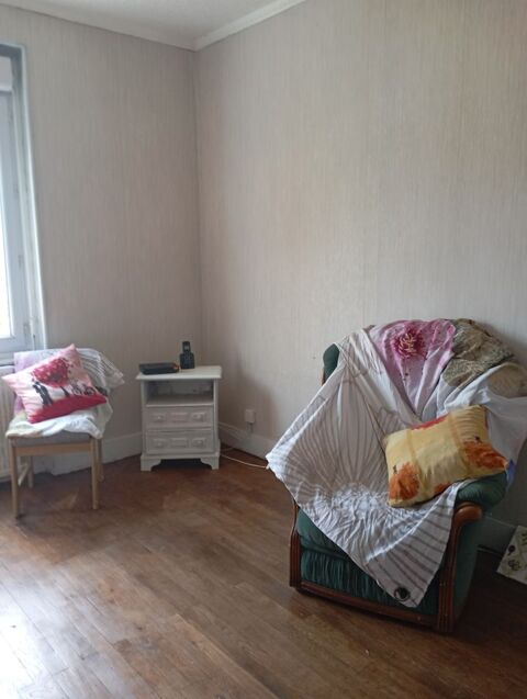Vide maison. chambre  coucher. 40 Simard (71)