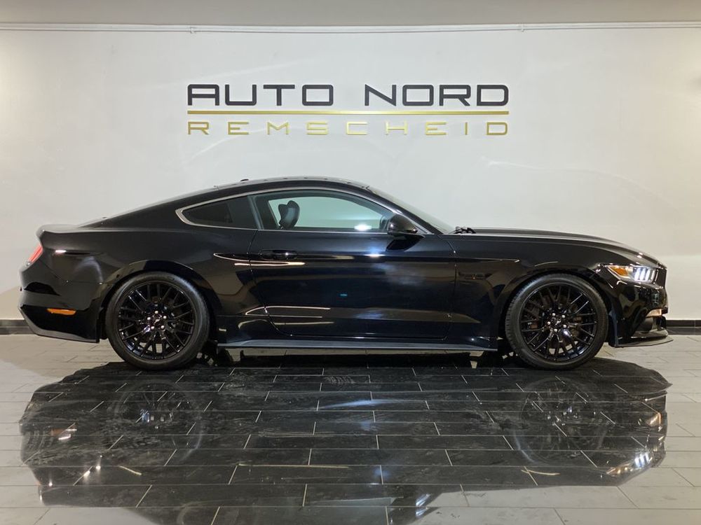 Mustang Fastback V8 5.0 421 Black Shadow Edition A 2017 occasion 69007 Lyon