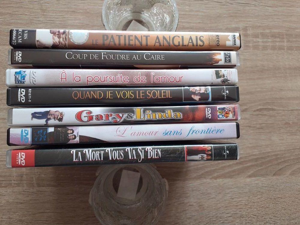 5 DVD "La Mort te va si bien " , etc .... DVD et blu-ray