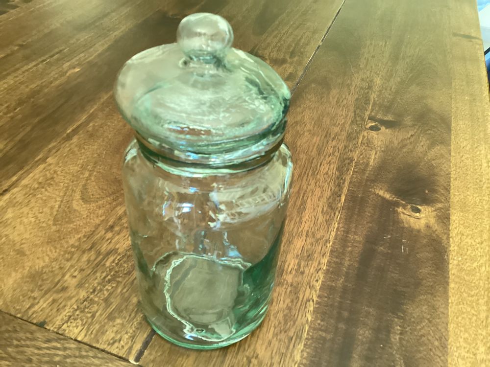 BOCAL ANCIEN AVEC COUVERCLE EN VERRE &Eacute;PAIS. Décoration