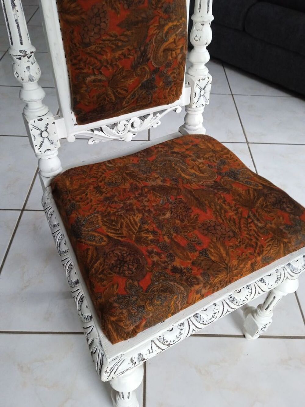 Chaise d&eacute;coration style Henri II Meubles