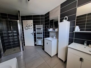 Vente Maison Maison plain pied 120 m2 avec piscine Andrézieux-bouthéon