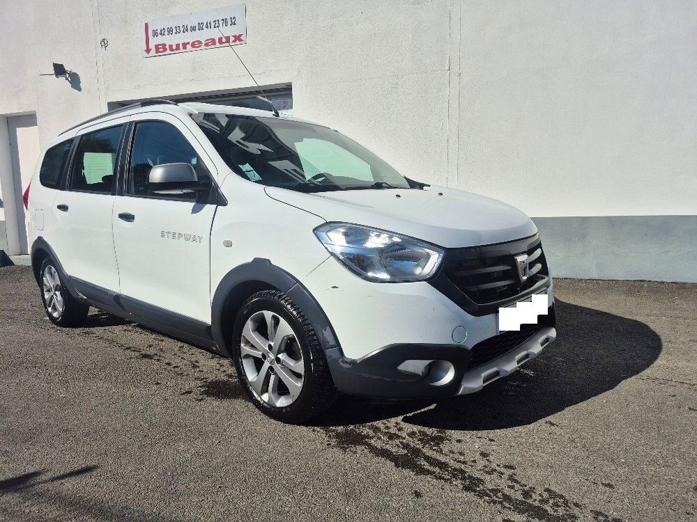 Lodgy dCI 110 FAP 5 places Stepway 2015 occasion 49070 Saint-L&eacute;ger-de-Lini&egrave;res