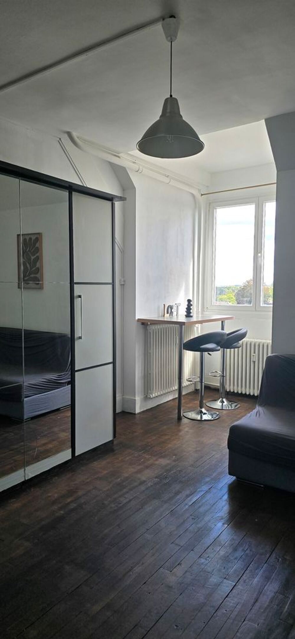 Location Appartement T1 meublé et lumineux 18m² Plein Centre Sedan Sedan