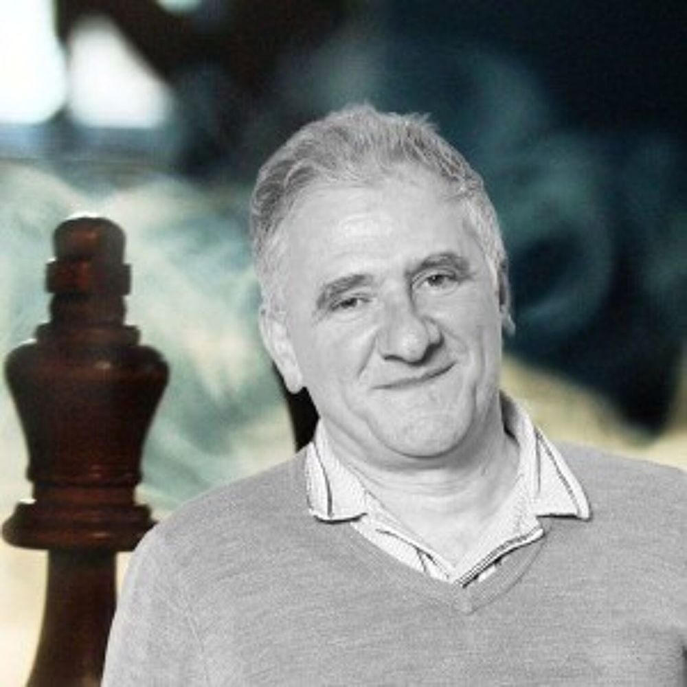   Entraîneur diplômé donne cours d'échecs tous niveaux 