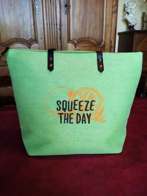 Sac fourre-tout squeeze the day neuf jamais servi 12 Avermes (03)