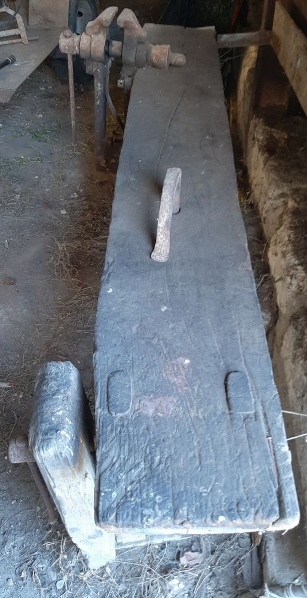 &Eacute;tabli de menuisier ancien avec &eacute;taux Bricolage