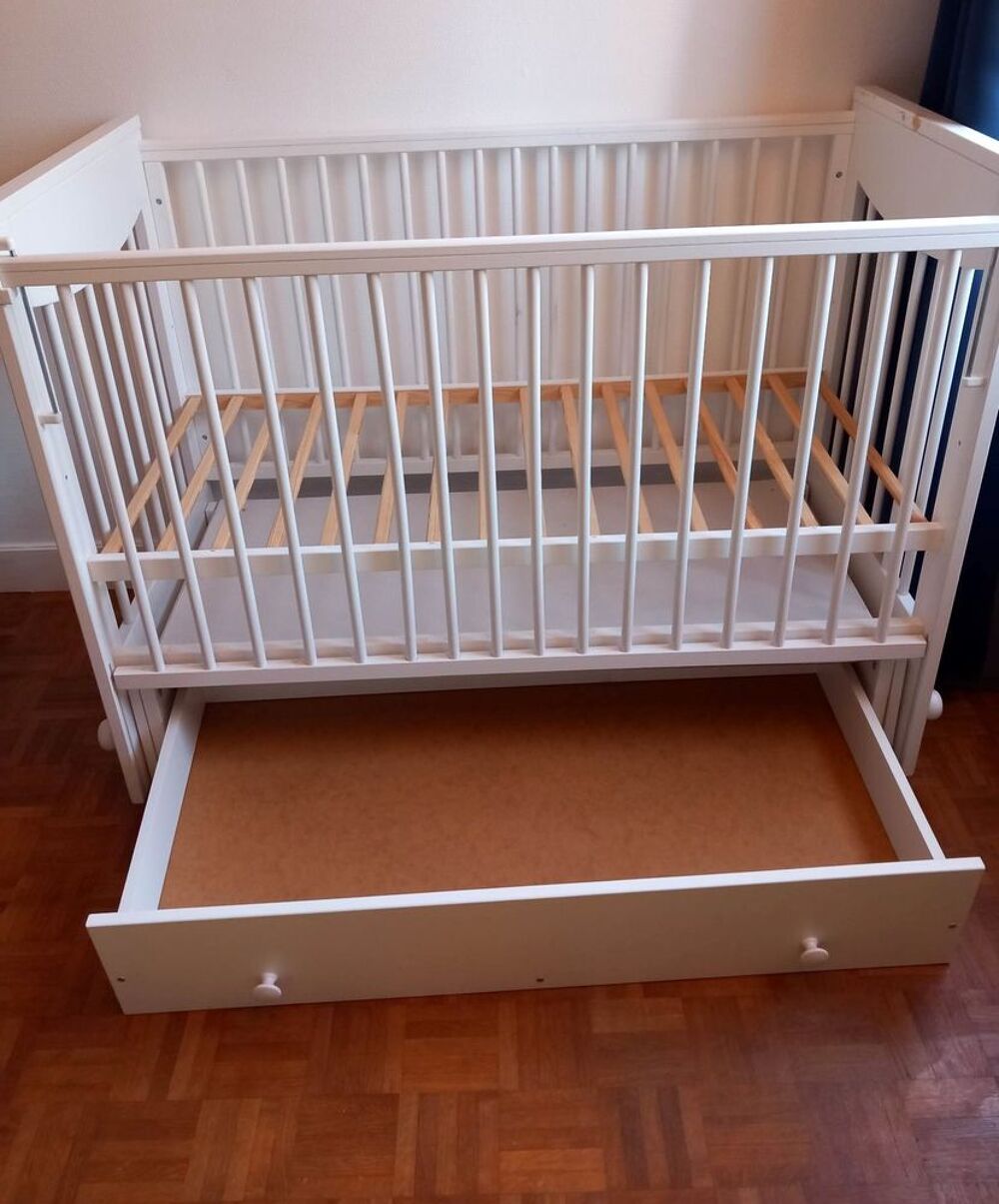 Lit b&eacute;b&eacute; &agrave; bascule avec sommier r&eacute;glable + tiroir de rangt Meubles