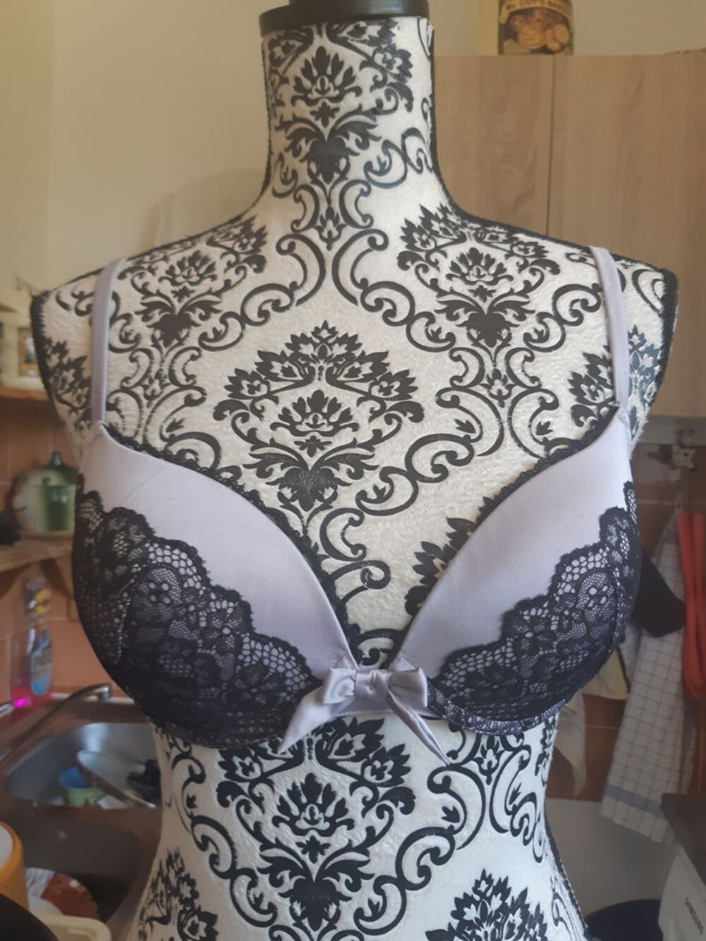 soutien gorge gris a dentelle noire,a motifs, ETAM T 90 C Vêtements