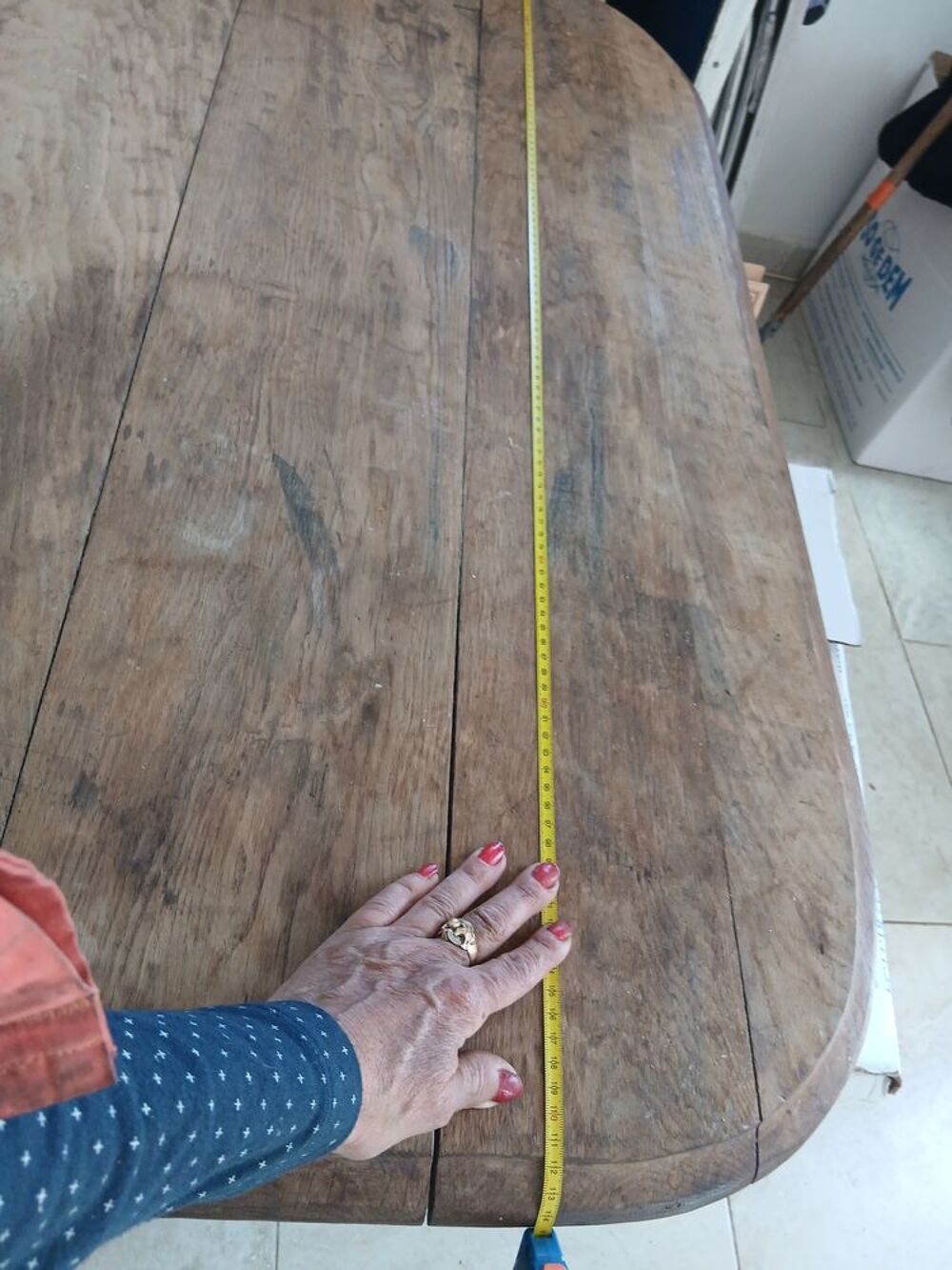 TABLE ANCIENNE EN BOIS MASSIF Meubles