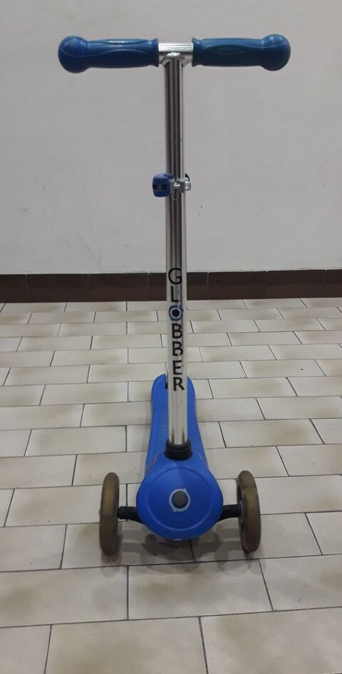 Trottinette enfant GLOBBER 3 roues bleu 20 Paris 15 (75)