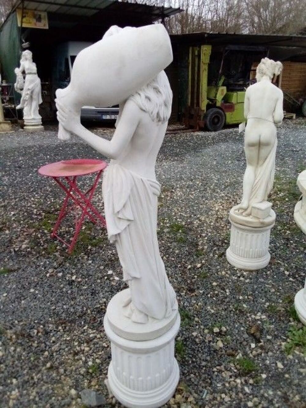 Statue femme en pierre Décoration