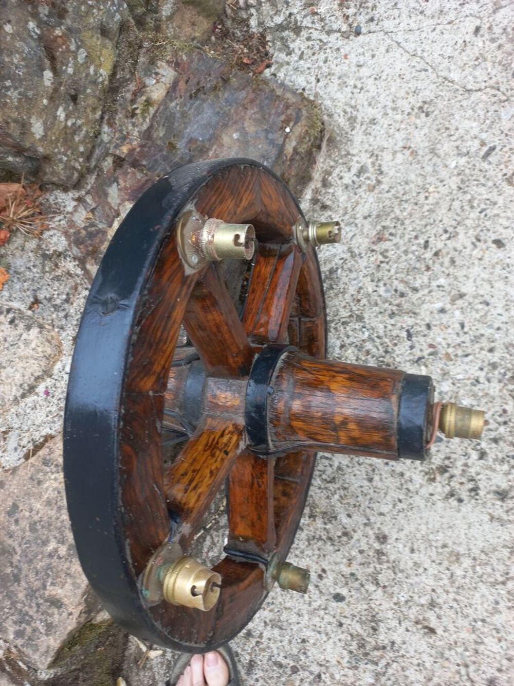 Roue de charrette lustre Décoration