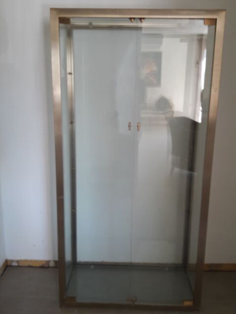 vitrine avec 4 �tag�res 200 Saint-Paul-en-For�t (83)