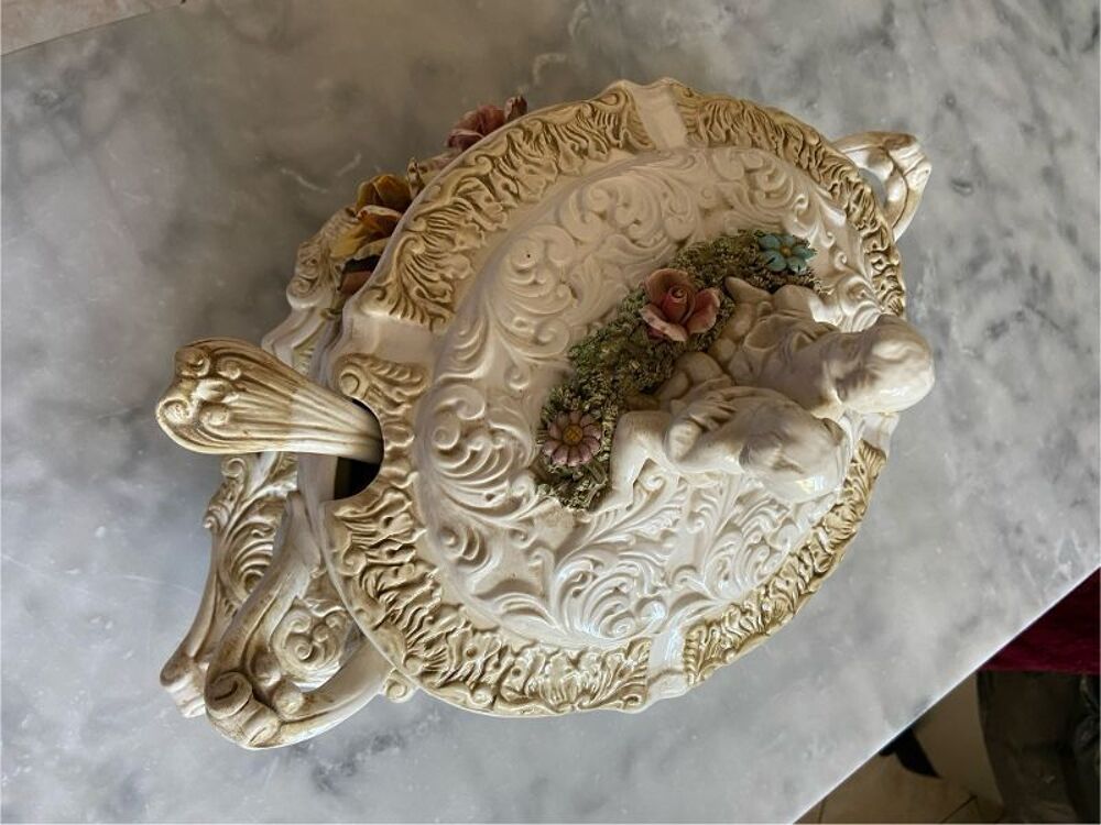 Soupi&egrave;re porcelaine d'italie style rocaille Cuisine