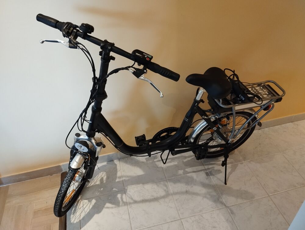 V&eacute;lo pliant &eacute;lectrique TBE Vélos
