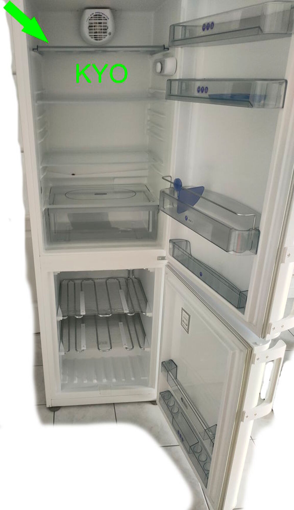 Whirlpool Clayette &eacute;tag&egrave;re porte-bouteilles 481244079295 Electroménager