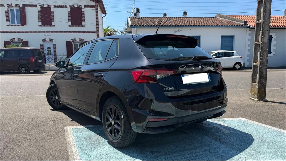 Fabia 1.0 TSI 95 ch BVM5 Ambition 2022 occasion 40100 Dax