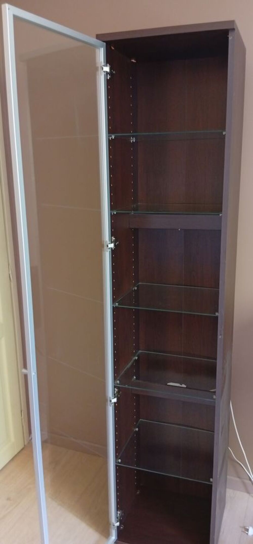 vitrine en bois Meubles