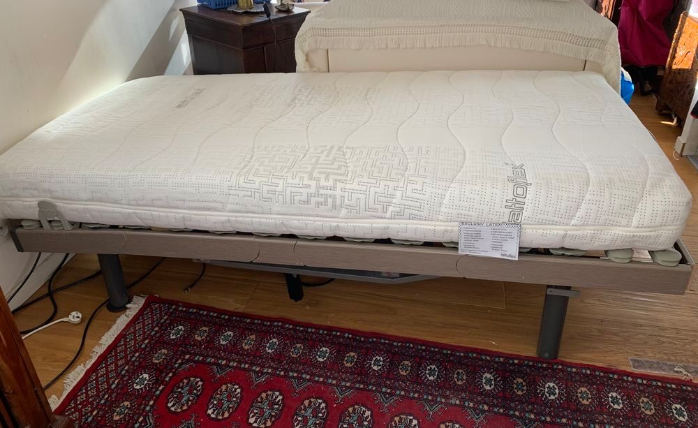 Lit relaxant 5 positions - chambre non fumeur Meubles