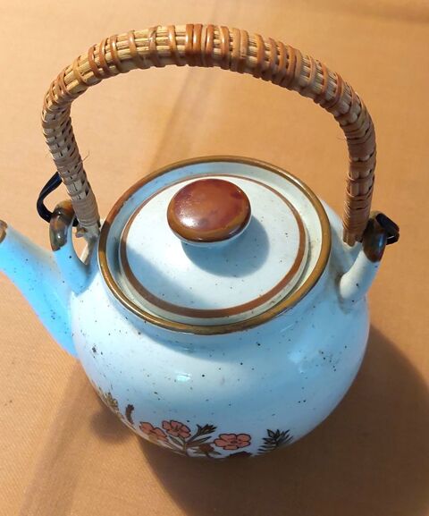 Petite théière Le Plessis-Bouchard (95)