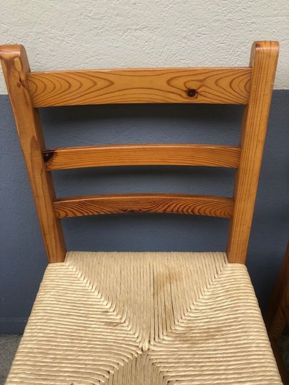 Chaises en pin et paille (2 ex) Décoration