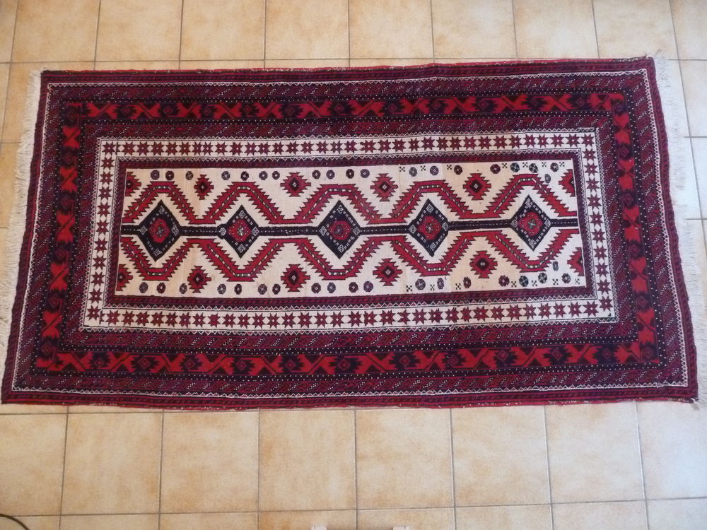 Tapis Baloutchistan (Iran)
225 cm x 116 cm Décoration