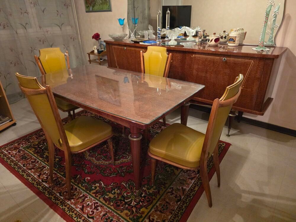 Donne Bahut + table+ chaises Meubles