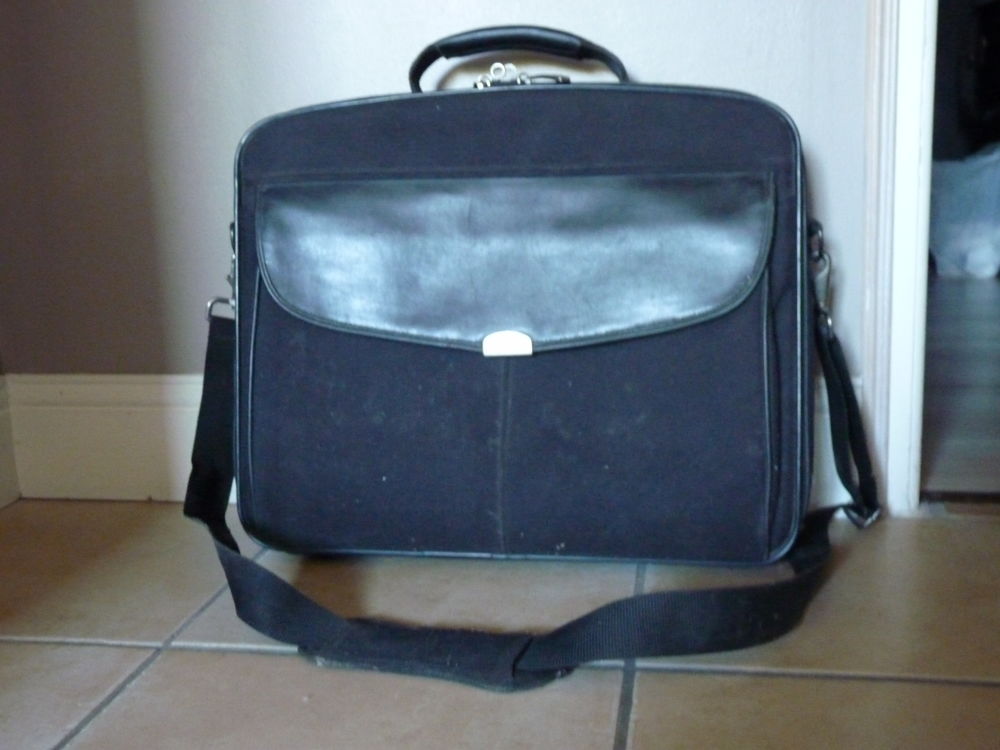 Sacoche bandouliere informatique sac ordinateur accessoire b Maroquinerie