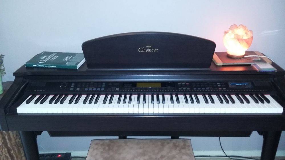Piano num&eacute;rique Yamaha Clavinova CVP 88 touches Instruments de musique