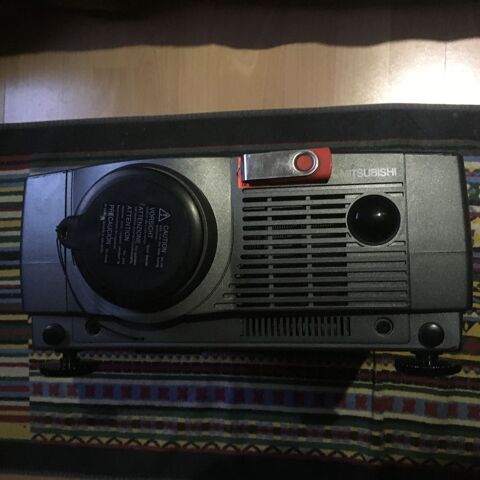 vid�o-projecteur LVP S 250 Mitsubishi 400 Saint-Jean-de-Braye (45)