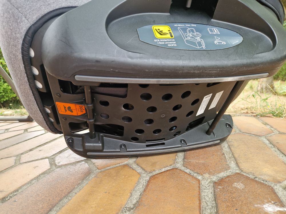 Si&egrave;ge auto b&eacute;b&eacute; Joie avec bases isofix Puériculture