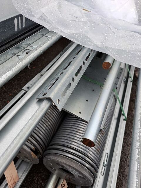 Porte de garage sectionnelle plafond motorisées ral 9006 3800 Quimper (29)