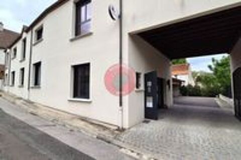   Location - 345 m² 