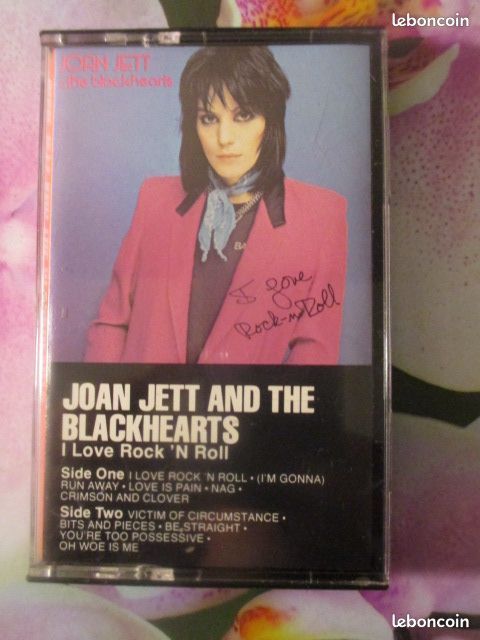 Cassette audio Joan Jett and the Blackhearts 7 H�rouville-Saint-Clair (14)