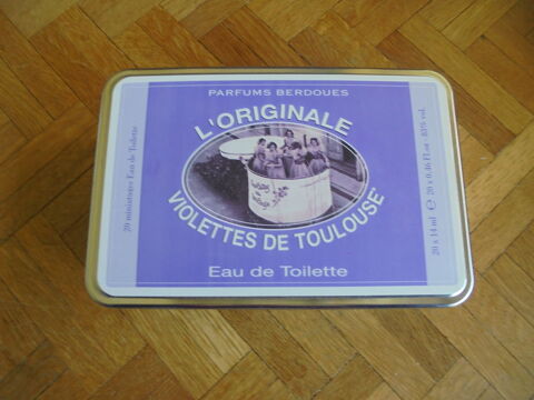 Boite m�tal Violettes (100) 3 Tours (37)