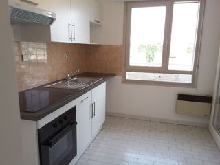  Appartement � louer 2 pi�ces 55 m� Avignon