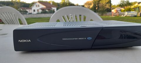 R�server marque Nokia en tr�s bonne �tat  tr�s peu servi  89 Valentigney (25)