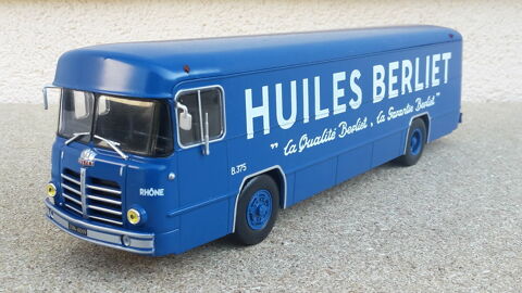 Camion Berliet PLK8 Huiles Berliet 28 Follainville-Dennemont (78)