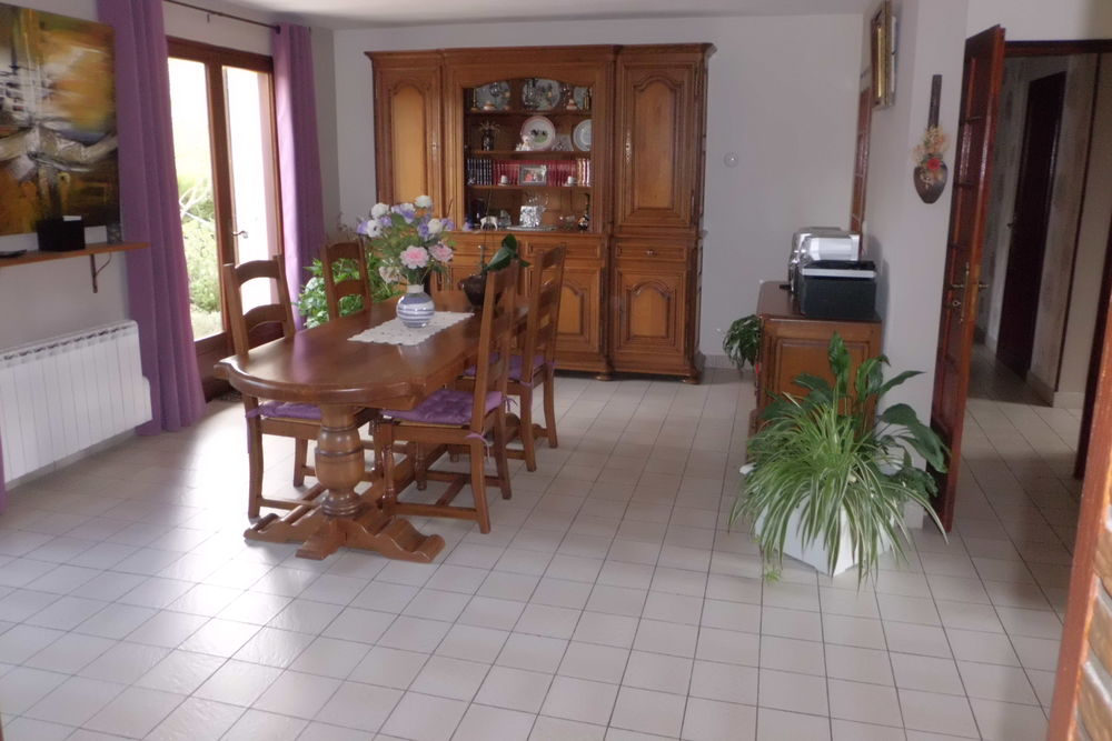 cede table monastere 220x090 en chene massif avec 4 chaises Meubles