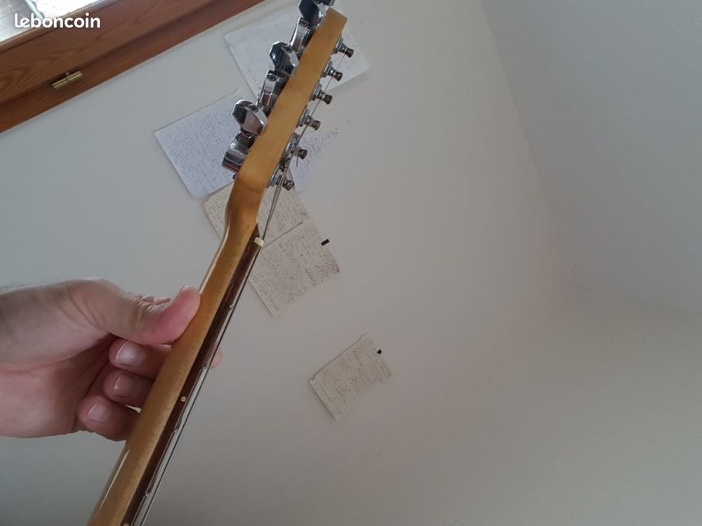 Guitare &eacute;lectrique haut de gamme Overland Luthier Avignon 90 Instruments de musique